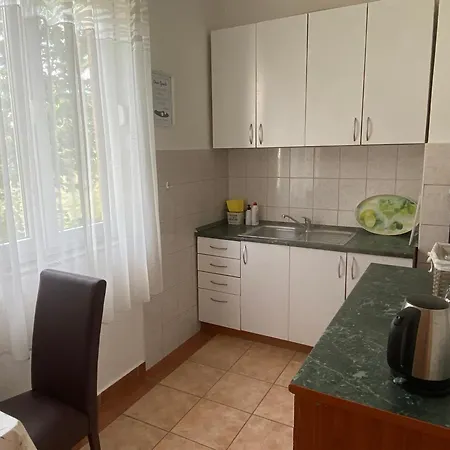 Guest House Regina Mundi-2